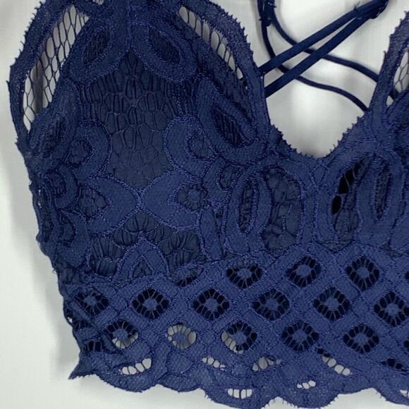 True Women's Pullover Criss-Cross Back Straps Crochet Lace Bralette Blue Small - Picture 5 of 9